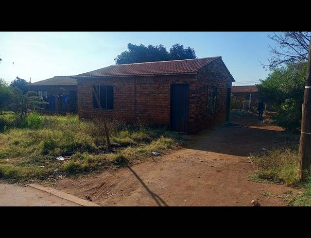 2 BEDROOM HOUSE FOR SALE IN SOSHANGUVE SOUTH